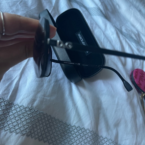 Dolce & Gabbana sunglasses - Picture 4 of 5